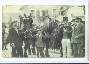 André et François Meert, concours de juments, Varennes, 1928 (Droits réservés, Famille Vallot-Meert)