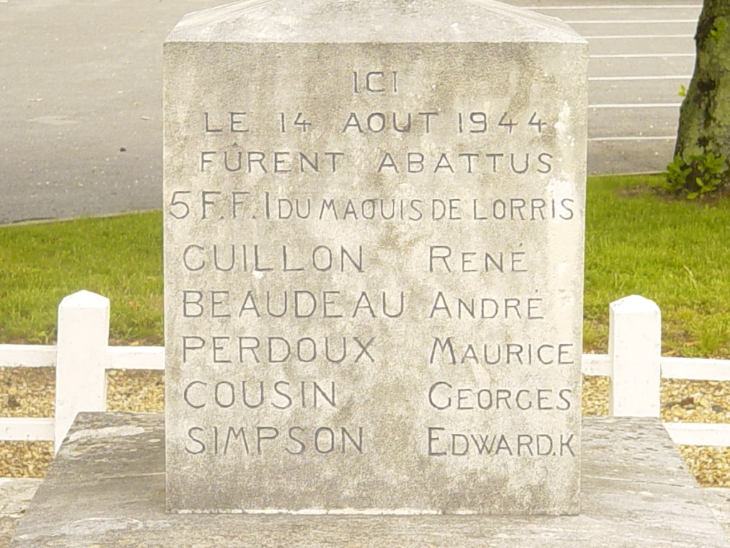 Monument Ouzouer sur Loire1